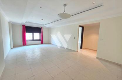 Apartment - 1 Bedroom - 2 Bathrooms for rent in West Porto Drive - Porto Arabia - The Pearl Island - Doha