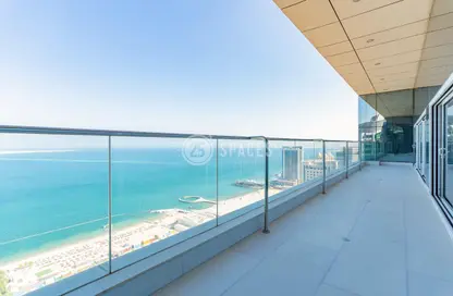 Penthouse - 3 Bedrooms - 4 Bathrooms for rent in Burj Doha - West Bay - West Bay - Doha