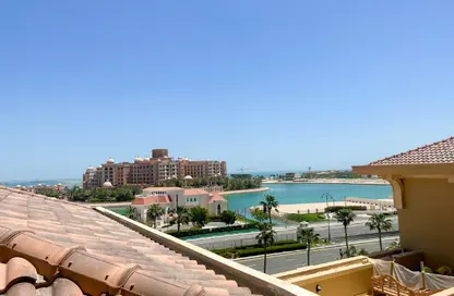 Apartment - 2 Bedrooms - 3 Bathrooms for sale in West Porto Drive - Porto Arabia - The Pearl Island - Doha