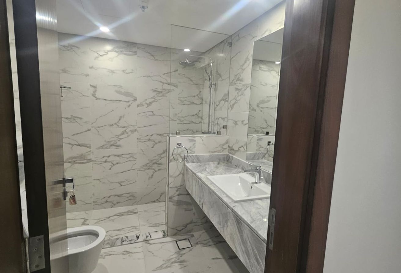 AMAZING 2 BHK FF 4 YRS PLAN MARINA VIEW BEST PRICE thumbnail 11
