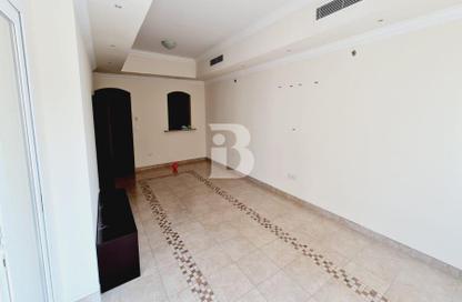 Apartment - 2 Bedrooms - 3 Bathrooms for rent in Porto Arabia - The Pearl Island - Doha