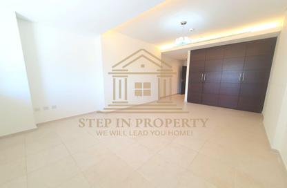 Apartment - 1 Bedroom - 2 Bathrooms for rent in Viva West - Viva Bahriyah - The Pearl Island - Doha