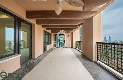 Apartment - 2 Bedrooms - 3 Bathrooms for rent in West Porto Drive - Porto Arabia - The Pearl Island - Doha