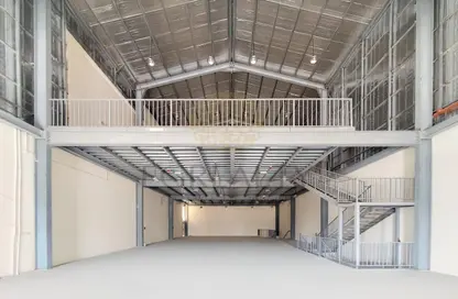 Warehouse - Studio - 5 Bathrooms for rent in Industrial Area 3 - Industrial Area - Industrial Area - Doha