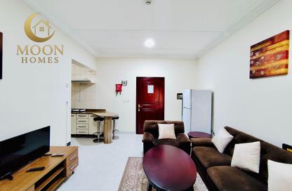 Apartment - 1 Bedroom - 1 Bathroom for rent in Umm Ghuwailina 4 - Umm Ghuwailina - Doha