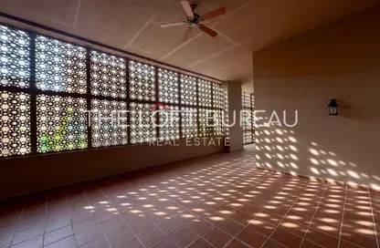 Apartment - 2 Bedrooms - 2 Bathrooms for rent in West Porto Drive - Porto Arabia - The Pearl Island - Doha