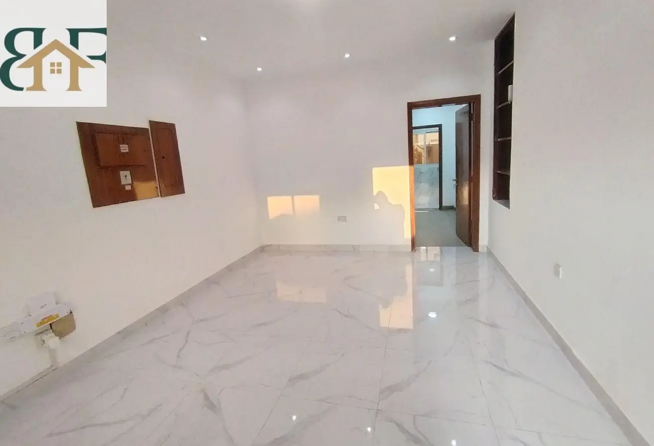 63422000 - Property Main Image