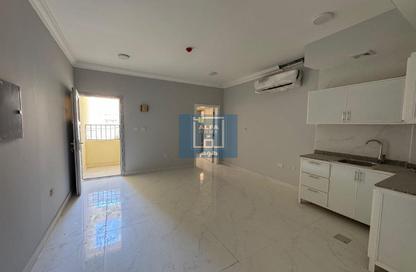 Apartment - 1 - 1 for rent in Bin Omran 35 - Fereej Bin Omran - Doha