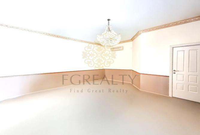 982579 - Property Image 3