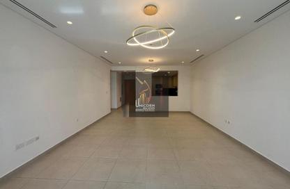 Apartment - 2 Bedrooms - 3 Bathrooms for rent in Floresta Gardens - Floresta Gardens - The Pearl Island - Doha