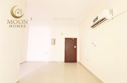 Apartment - 2 Bedrooms - 2 Bathrooms for rent in Umm Ghuwalina - Umm Ghuwailina - Doha Apartment - 2 Bedrooms - 2 Bathrooms for rent in Umm Ghuwalina - Umm Ghuwailina - Doha