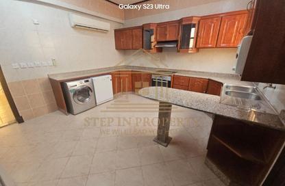 Villa - 3 - 3 for rent in Bu Hamour Street - Abu Hamour - Doha