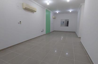 Apartment - 2 Bedrooms - 2 Bathrooms for rent in Al Jazeera Street - Fereej Bin Mahmoud North - Fereej Bin Mahmoud - Doha