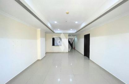 Apartment - 1 Bedroom - 2 Bathrooms for rent in East Porto Drive - Porto Arabia - The Pearl Island - Doha