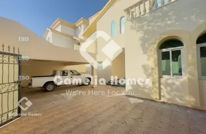 Villa - 5 Bedrooms - 6 Bathrooms for rent in Al Hadara Street - Al Thumama - Doha