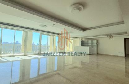 Penthouse - 5 Bedrooms - 6 Bathrooms for rent in Viva East - Viva Bahriyah - The Pearl Island - Doha