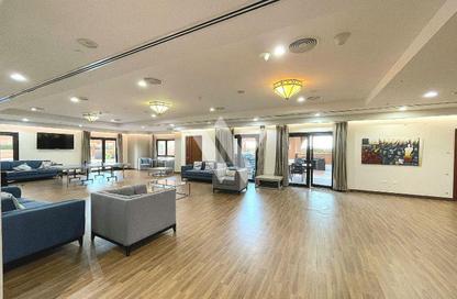 Apartment - 2 Bedrooms - 3 Bathrooms for rent in East Porto Drive - Porto Arabia - The Pearl Island - Doha