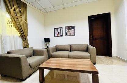 Apartment - 1 Bedroom - 1 Bathroom for rent in Umm Ghwailina Comm - Umm Ghuwalina - Umm Ghuwailina - Doha