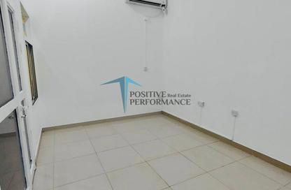 Apartment - 1 Bedroom - 1 Bathroom for rent in Wholesale Market Street - Abu Hamour - Doha