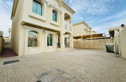 Villa - 5 Bedrooms - 7 Bathrooms for rent in Al Hadara Street - Al Thumama - Doha