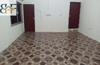 Apartment - Studio - 1 Bathroom for rent in Al Mansoura - Doha