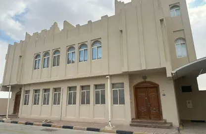 فيلا - 5 غرف نوم - 6 حمامات للبيع في الوكير - الوكير - الوكرة