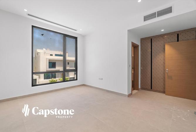 975549 - Property Image 3