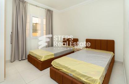Apartment - 3 Bedrooms - 2 Bathrooms for rent in Al Mansoura - Al Mansoura - Doha