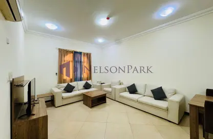 شقة - غرفة نوم - 1 حمام للايجار في ام غوالينا تجارية - ام غويلينا - أم غويلينا - الدوحة