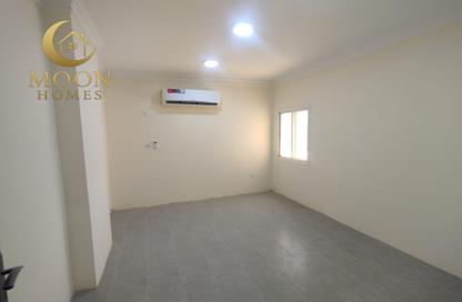 Apartment - 3 Bedrooms - 3 Bathrooms for rent in Muntazah 7 - Al Muntazah - Doha