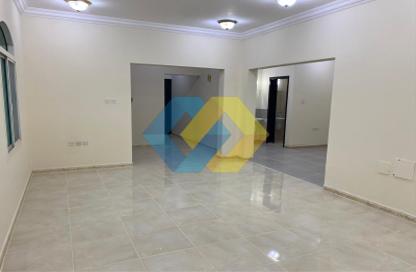 Villa - 4 Bedrooms - 5 Bathrooms for rent in Barwa City - Mesaimeer - Doha