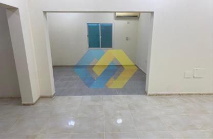 Villa - 4 Bedrooms - 5 Bathrooms for rent in Barwa City - Mesaimeer - Doha