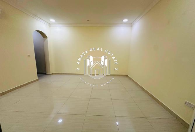 54008083 - Property Image 3