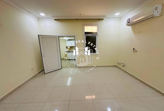 54008083 - Property Image 2