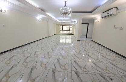 Apartment - 3 Bedrooms - 3 Bathrooms for rent in Al Mansoura - Al Mansoura - Doha