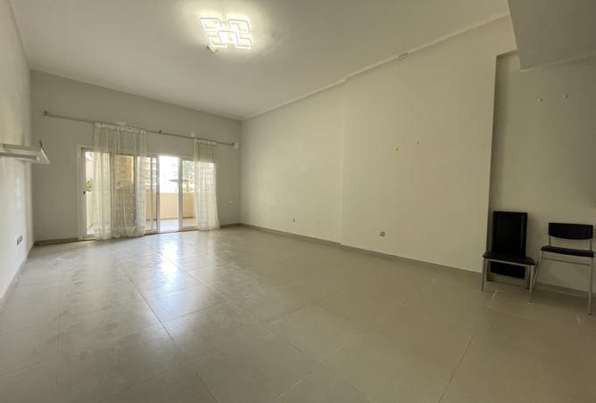 1004919 - Property Image 3