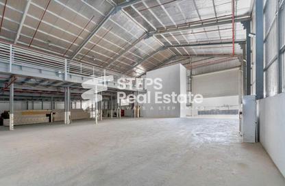 Warehouse - Studio - 7 Bathrooms for rent in East Industrial Street - Birkat Al Awamer - Al Wakra