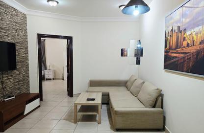 Apartment - 1 Bedroom - 1 Bathroom for rent in Onaiza Street - Diplomatic Area - Doha Apartment - 1 Bedroom - 1 Bathroom for rent in Onaiza Street - Diplomatic Area - Doha