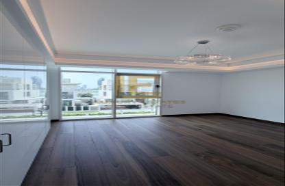Duplex - 4 Bedrooms - 6 Bathrooms for sale in Crystal Residence - Gewan Island - The Pearl Island - Doha