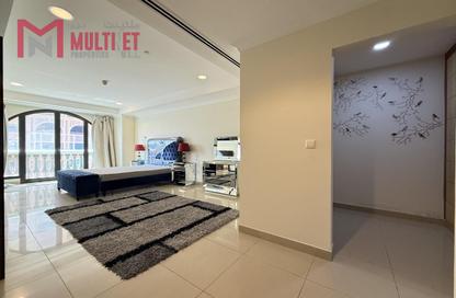 Apartment - 1 Bedroom - 2 Bathrooms for rent in West Porto Drive - Porto Arabia - The Pearl Island - Doha Apartment - 1 Bedroom - 2 Bathrooms for rent in West Porto Drive - Porto Arabia - The Pearl Island - Doha