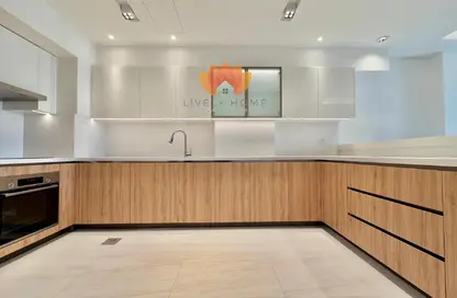 Apartment - 1 Bedroom - 2 Bathrooms for rent in Crystal Residence - Gewan Island - The Pearl Island - Doha