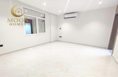 Apartment - 2 Bedrooms - 2 Bathrooms for rent in Al Mansoura - Al Mansoura - Doha