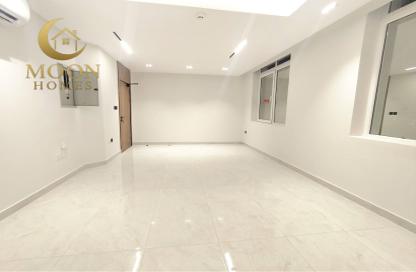 Apartment - 2 Bedrooms - 2 Bathrooms for rent in Al Mansoura - Al Mansoura - Doha