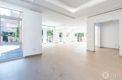 Apartment - 4 Bedrooms - 5 Bathrooms for rent in West Bay Lagoon Villas - West Bay Lagoon - West Bay Lagoon - Doha