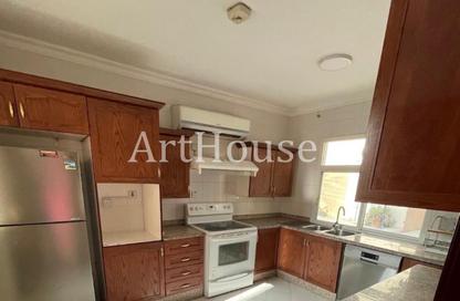 Villa - 4 Bedrooms - 5 Bathrooms for rent in Souk Al gharaffa - Al Gharrafa - Doha