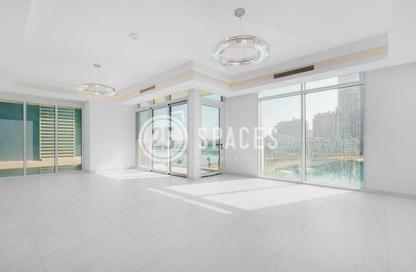 Apartment - 3 Bedrooms - 5 Bathrooms for rent in Crystal Residence - Gewan Island - The Pearl Island - Doha