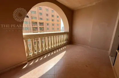 Apartment - 1 Bedroom - 2 Bathrooms for rent in East Porto Drive - Porto Arabia - The Pearl Island - Doha