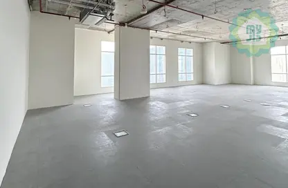 مساحات مكتبية - استوديو - 1 حمام للايجار في دوحة الجديد - الدوحة