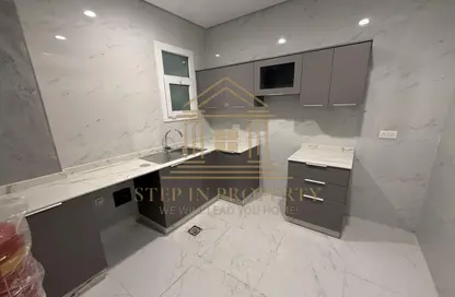 Apartment - 3 Bedrooms - 3 Bathrooms for rent in Anas Street - Fereej Bin Mahmoud North - Fereej Bin Mahmoud - Doha