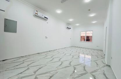 Apartment - 2 Bedrooms - 2 Bathrooms for rent in Madinat Khalifa Building 58 - Madinat Khalifa South - Madinat Khalifa - Doha